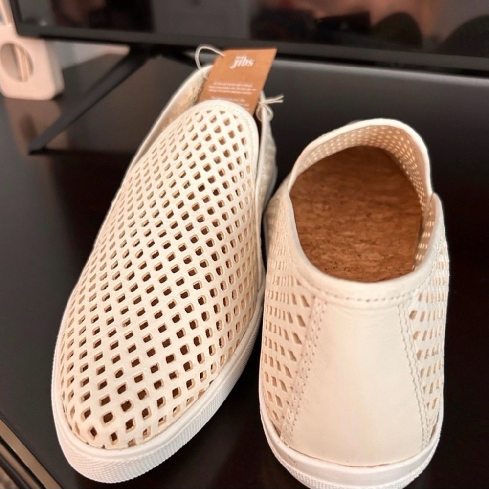 J/Slides Women's Cream Slip-On Loafers
